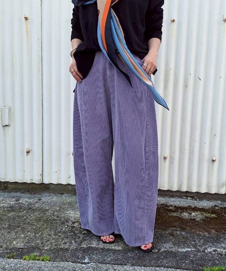 【Lallia Mu 26AW】2613950  トライアングルススカーフ