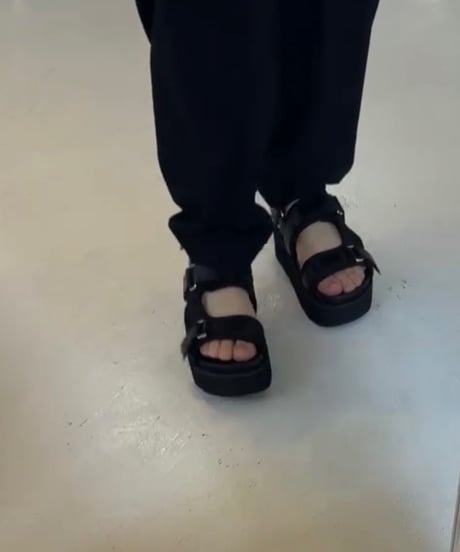 【ATELIER BRUGGE】 26KS-31 ベルクロストラップサンダル