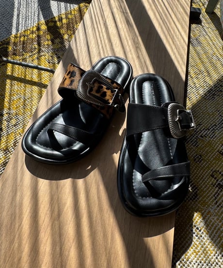 【 ATELIER BRUGGE 】26ISM-37 -37H Western buckle thong sandals