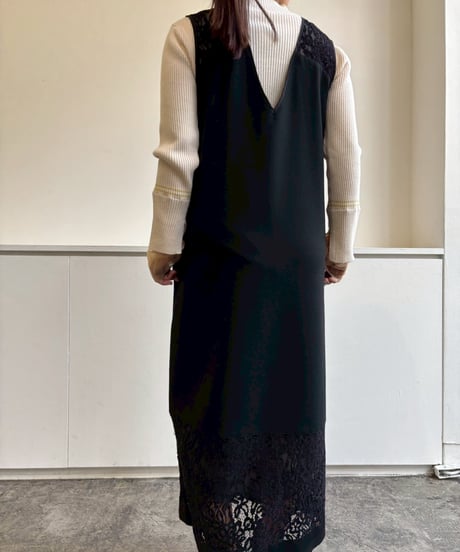 【Lallia Mu 26AW】2614382 ベロアレースドッキングドレス