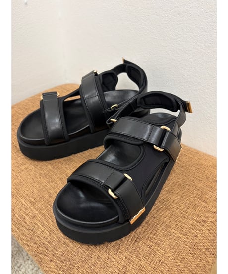 【ATELIER BRUGGE】 26KS-31 ベルクロストラップサンダル