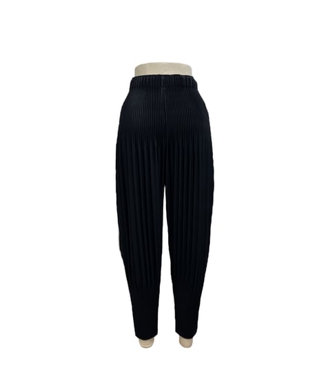【ayane】816323 プリーツ加工テーパードパンツ