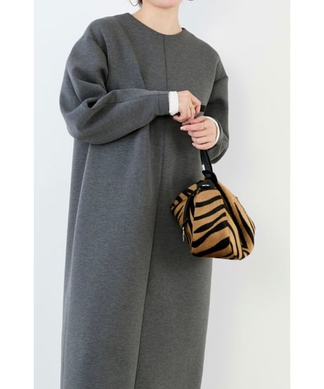 【MICA&DEAL】0125404325 コクーンダンボールカットワンピース