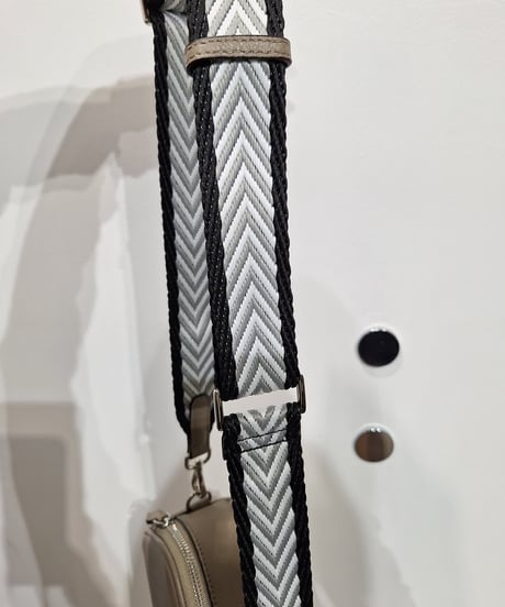 【motte】IM21-17 ストラップ２個付き　ボックスショルダーバッグ