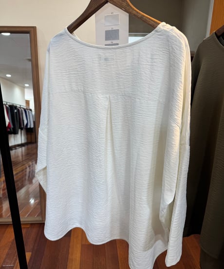 【siro de la bonte 26AW】R643202　hightwist smooth dolman blouse Tshirt