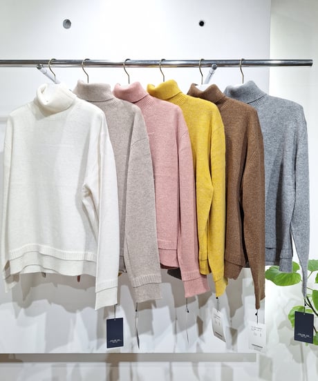 【ATELIER SIX】11256523 ヤクカシミヤレイヤーネックプルオーバー