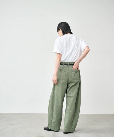 【KHA:KI】 MIL26HPT3251 (BEIGE) PAINT OVAL WIDE TROUSERS
