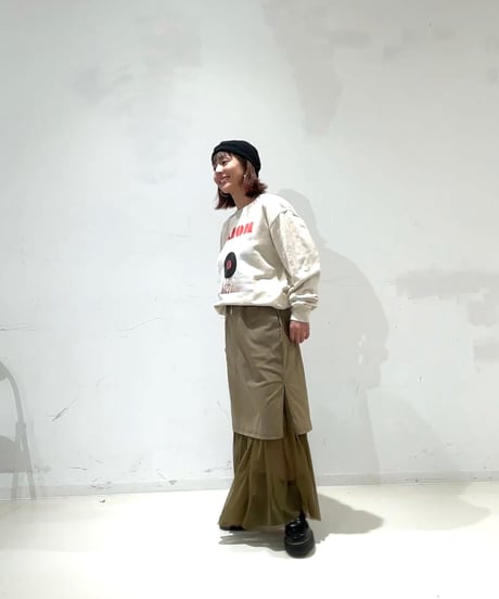 【sfide】 1262019 “HOLA”ロゴとフォトスウェット
