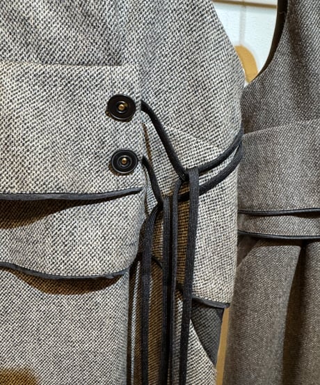 【Lallia Mu 26AW】2614383 ペプラムウエストワンピース