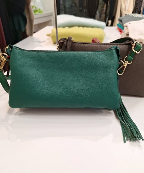 ウォレットショルダー　motte