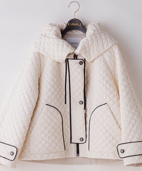 3【Lallia Mu 26AW】2613161　エンボスキルティングジャケットコート