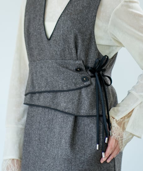 【Lallia Mu 26AW】2614383 ペプラムウエストワンピース
