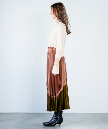 【Lallia Mu 26AW】2614854 バイカラープリーツスカート