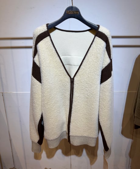 【Lallia Mu 26AW】2614438 バイカラーシャギーニットブルゾン