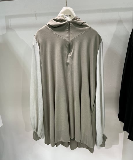 【ayane 26AW】 856749 バルーンシルエットフーディチュニック