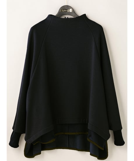 【Lallia Mu 26AW】2614510 ソフトサーモフレアプルオーバー