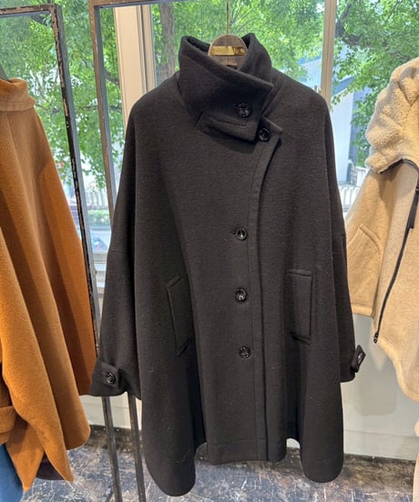【Lallia Mu 25AW】2514141 スタンドカラーフレアコート