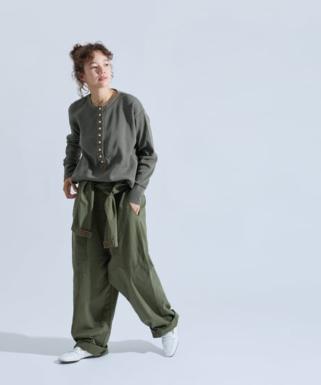 【alee】851323 多ボタンヘンリーネックTee