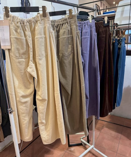 【Lallia Mu 26AW】  2613761 コーデュロイカーブパンツ