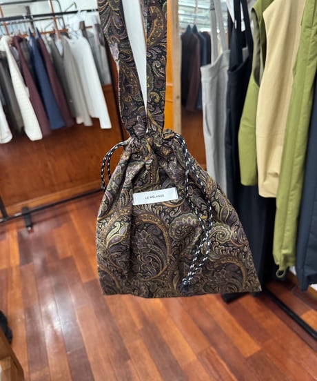【LE MÉLANGE 26AW】  8648002 COTTON PAISLEY PRINT bag