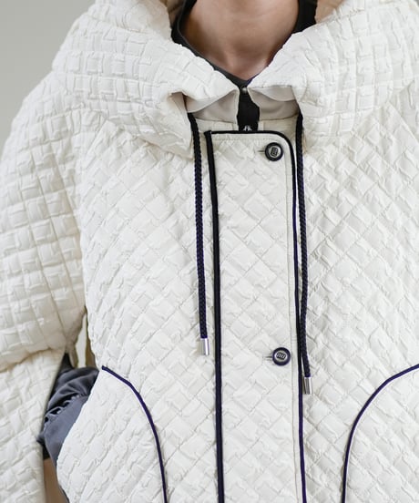 3【Lallia Mu 26AW】2613161　エンボスキルティングジャケットコート