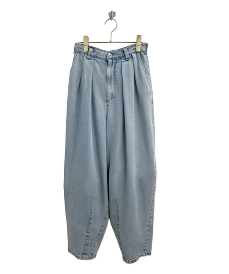 【ayane】  826507 テンセルデニムタックバレルレッグパンツ