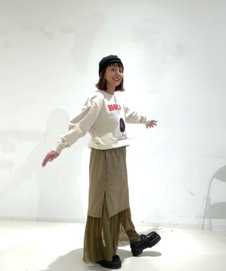 【sfide】 1262019 “HOLA”ロゴとフォトスウェット