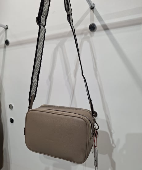 【motte】IM21-17 ストラップ２個付き　ボックスショルダーバッグ