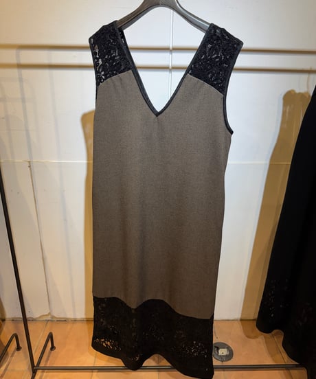 【Lallia Mu 26AW】2614382 ベロアレースドッキングドレス
