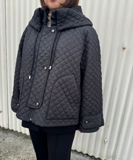 3【Lallia Mu 26AW】2613161　エンボスキルティングジャケットコート