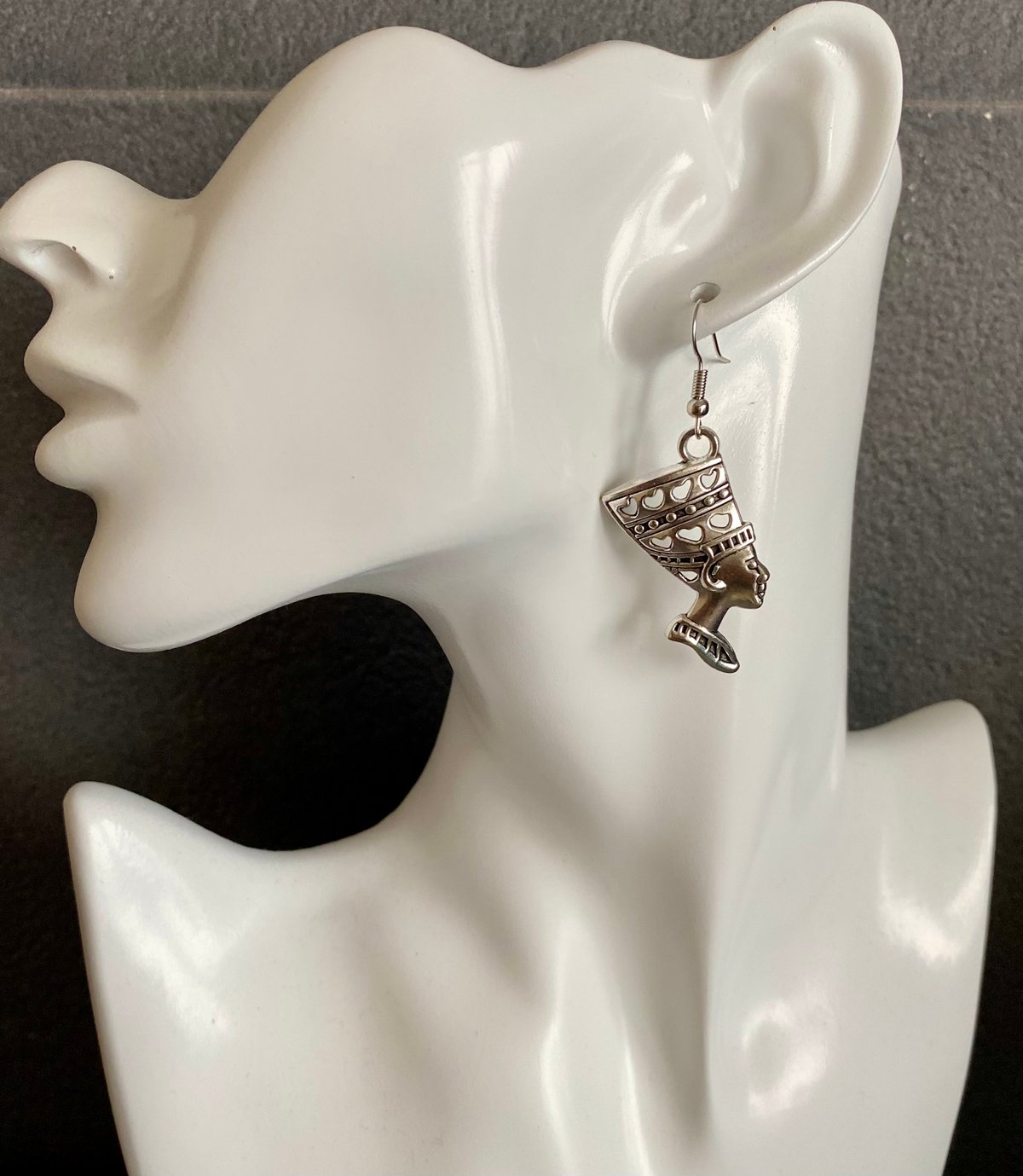 ホットセール 口コミ ピアス【 シルバー × ネフェルティティ 】金具交換可能 アクセサリー