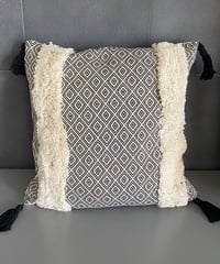クッション カバー【 モノトーン 】サイズ 45×45 海外製 1点限り モロッコ 風  既製品 輸入品 オリエンタル  雑貨  インテリア  リビング ベッドルーム プレセント【送料無料】