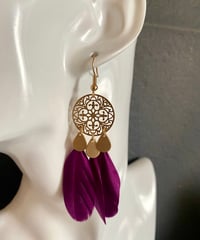 ピアス【フェザー / パープル】金具交換可能 イヤリング 揺れる  アクセサリー オリエンタル  エスニック プレゼント 海外製  雑貨 インテリア