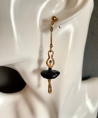 ピアス【 バレリーナ× ゴールド 】オリエタル アクセサリー 雑貨 かわいい プレゼント インテリア