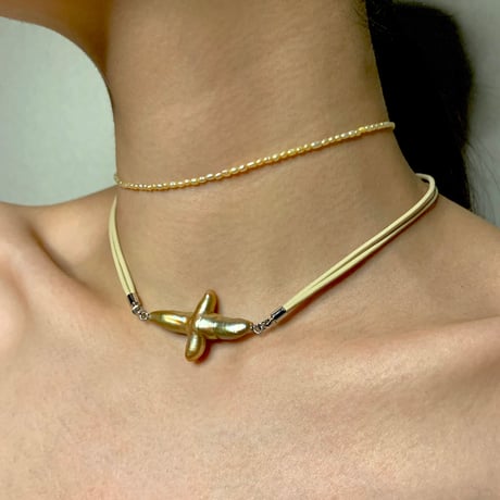 Cross Pearl Necklace (leather)
