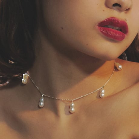 snowman pearl station necklace