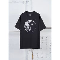Y's for men × masses ROUND BODY SHORT SLV E / YIN YANG