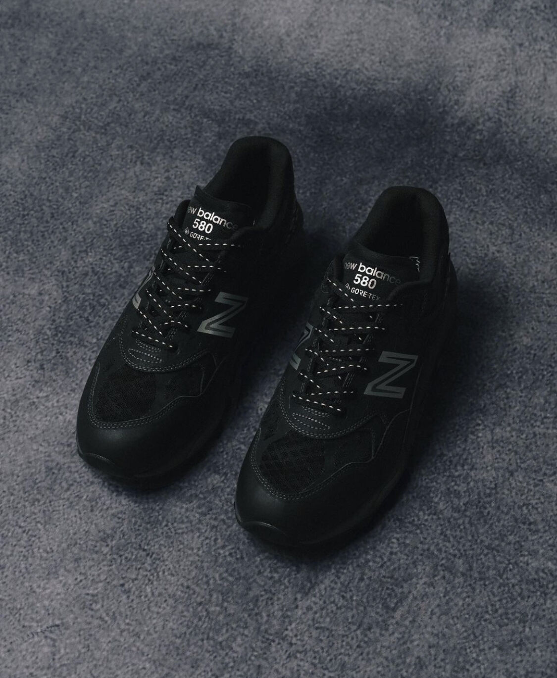 New Balance MT "GORE TEX" "MASTERPIECE SOUND x