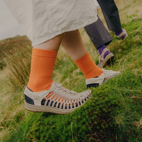 KEEN ウィメンズユニーク(White Cap/Cornstalk)