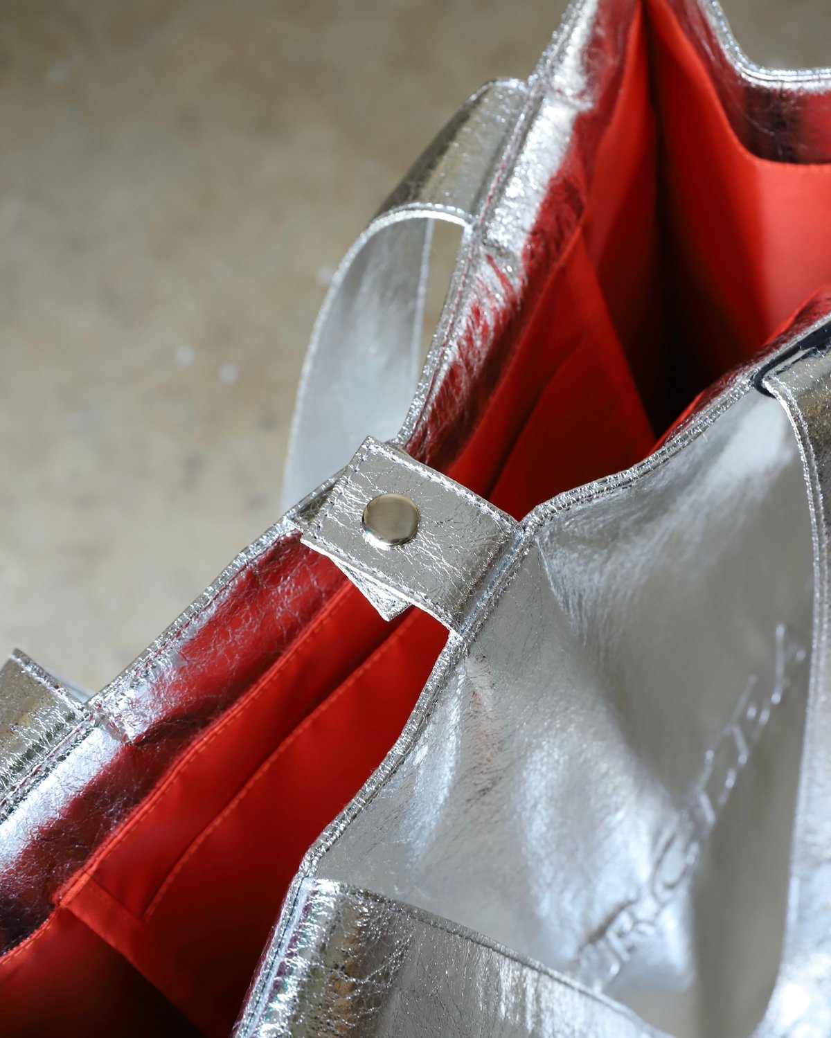 AMBERGLEAM BIG Leather Tote Bag | MAROON