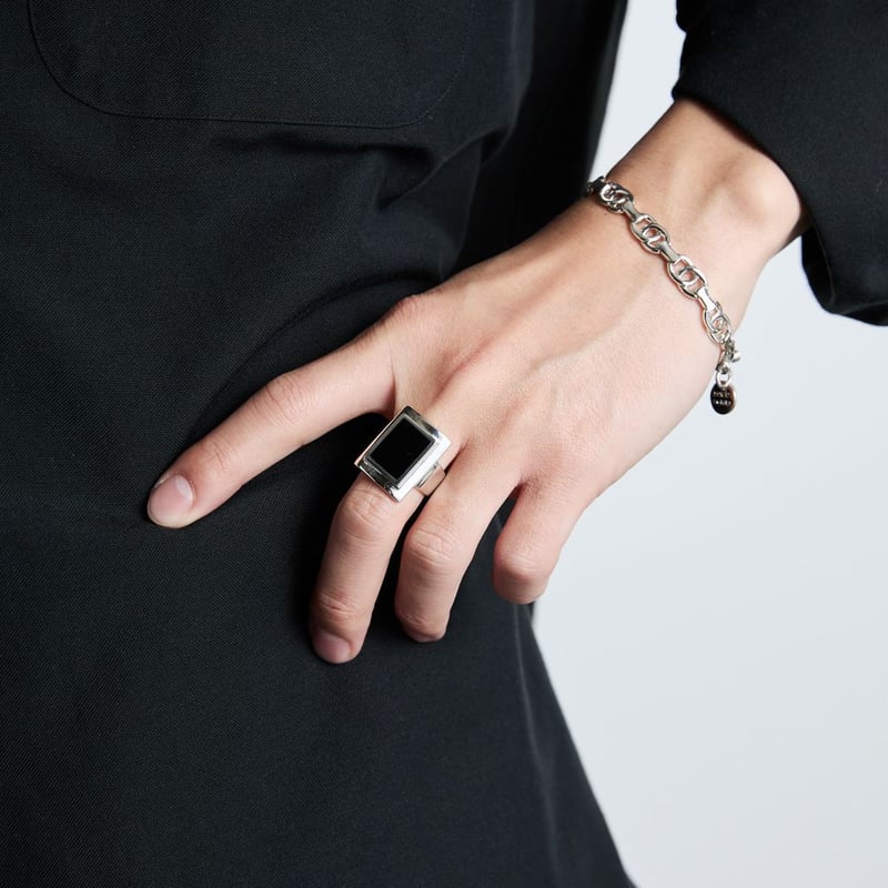 XOLO Amulet Ring with Sodalite ブルー 1 RING – XOLO JEWELRY