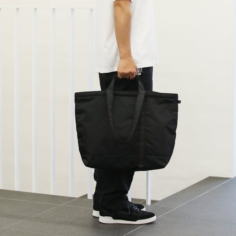 BLACK BEAUTY BY FRAGMENT DESIGN RAMIDUS TOTE BA...