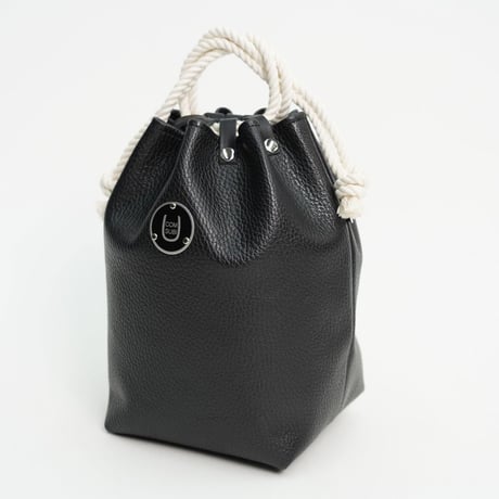 COMUSUBI (コムスビ) ／ COMUSUBI BAG "Leather" -BLACK-