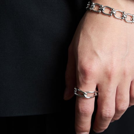 XOLO JEWELRY Bold Chain Ring