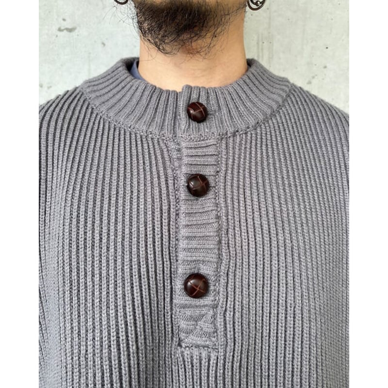 AMBERGLEAM Warm Henry Sweater | MAROON