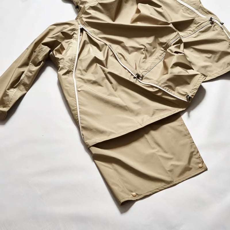 is-ness 3-LAYER TRANSFORMABLE JACKET | MAROON