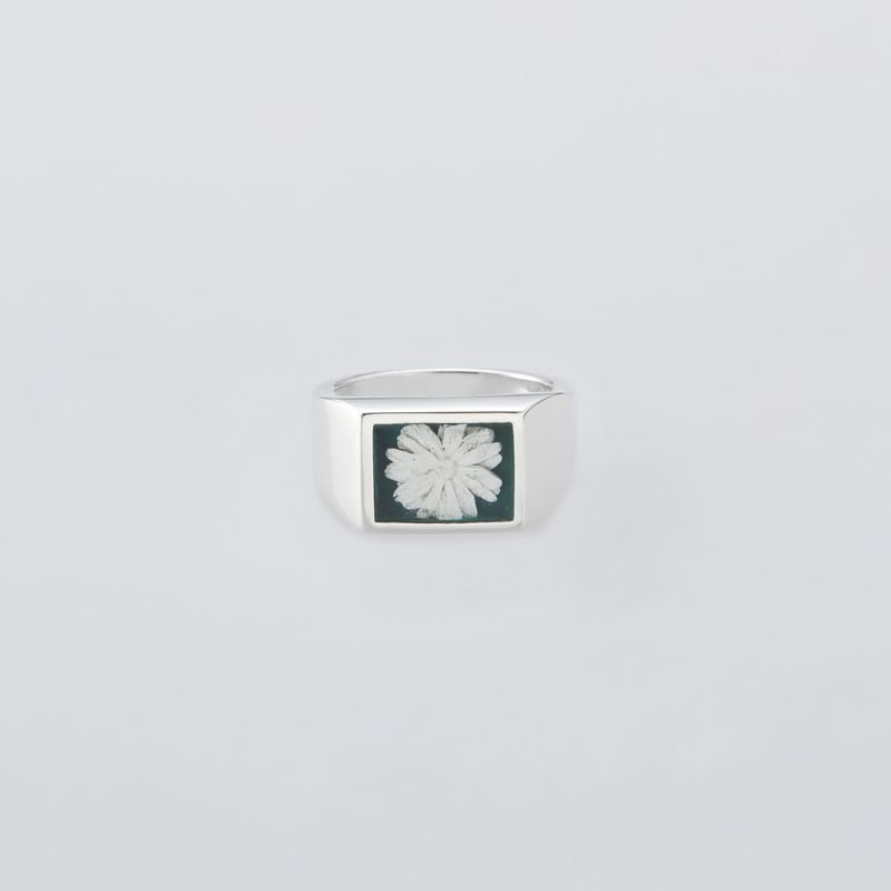 XOLO JEWELRY Signet Ring w/Forest Green Flower