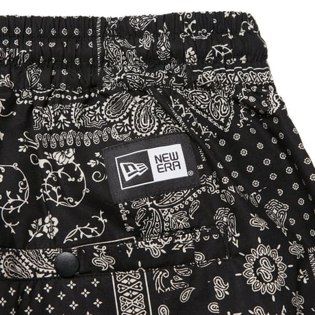 NEW ERA  ウーブン ショートパンツ Floral Paisley ブラック
