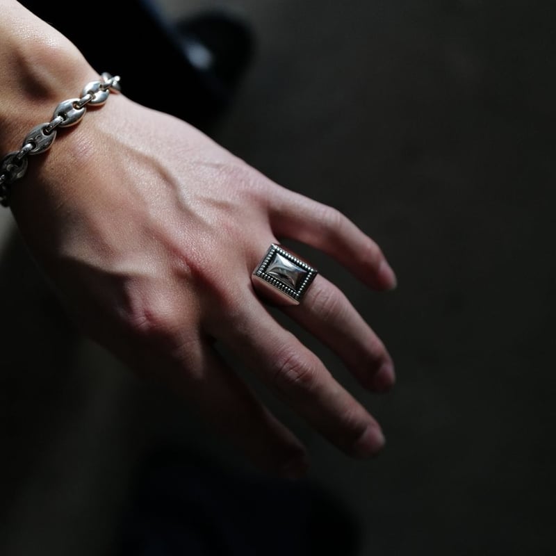 XOLO JEWELRY Square Mirror Ring | MAROON