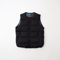 White Mountaineering WM × TAION REVERSIBLE DOWN VEST